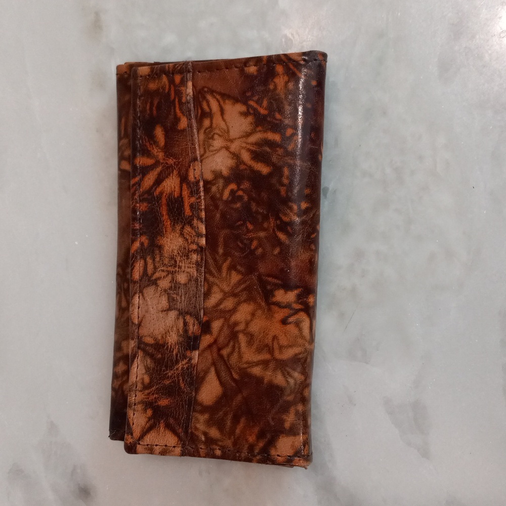 Women's Wallet - Picture 2 of 11